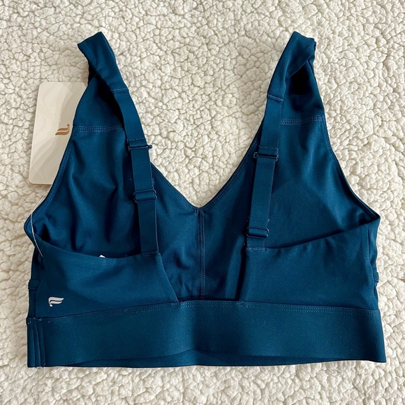 NWT Fabletics All Day Every Day Sports Bra - Picture 3 of 4